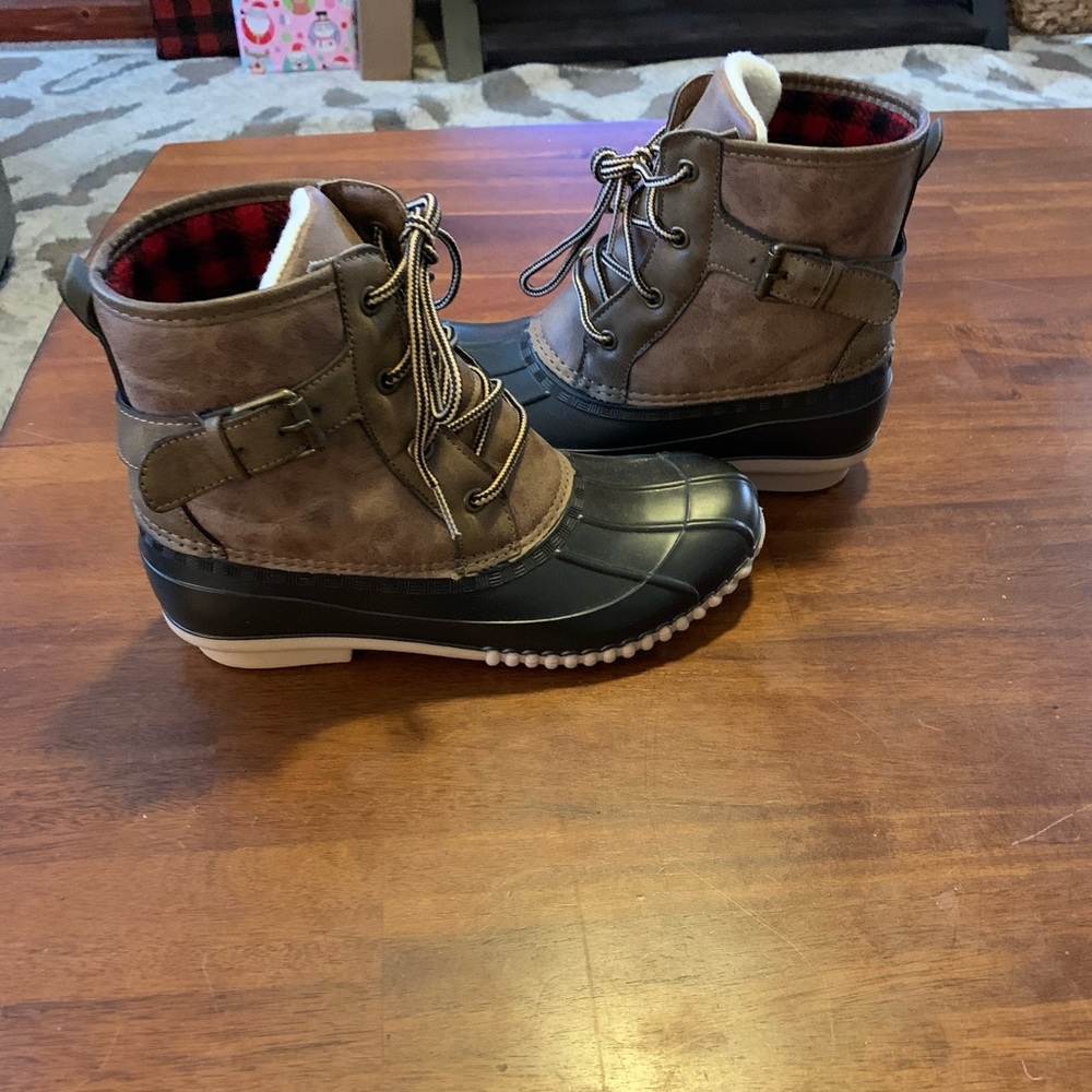 Duckboots